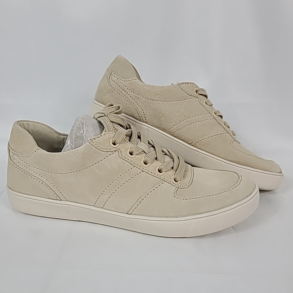 NWOB Naturalizer Women's Murphy Lace Up Fashion Suede Beige Sneaker Sz 9